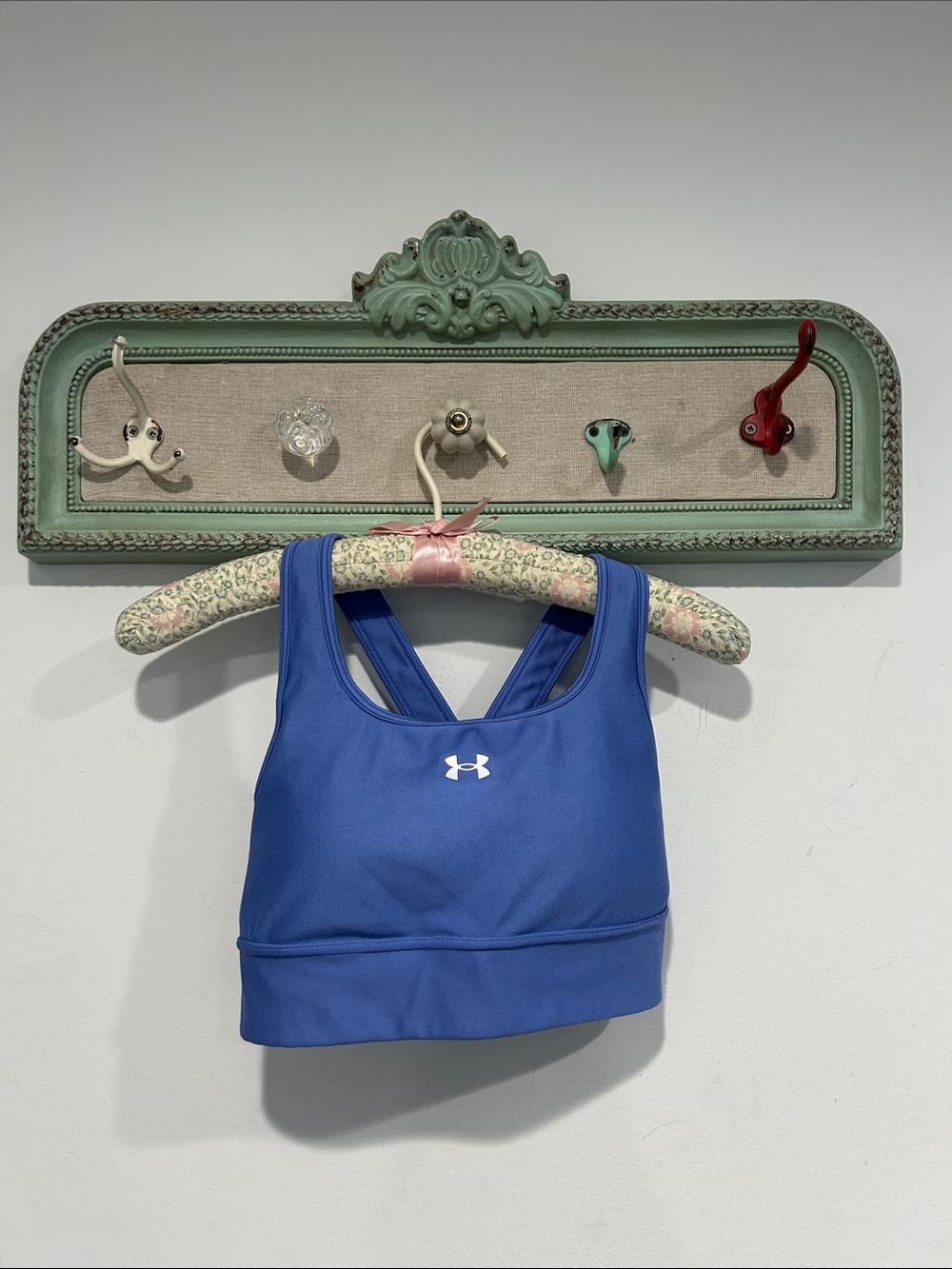 Under Armour women’s small periwinkle Blue Sports Bra with White Logo small size